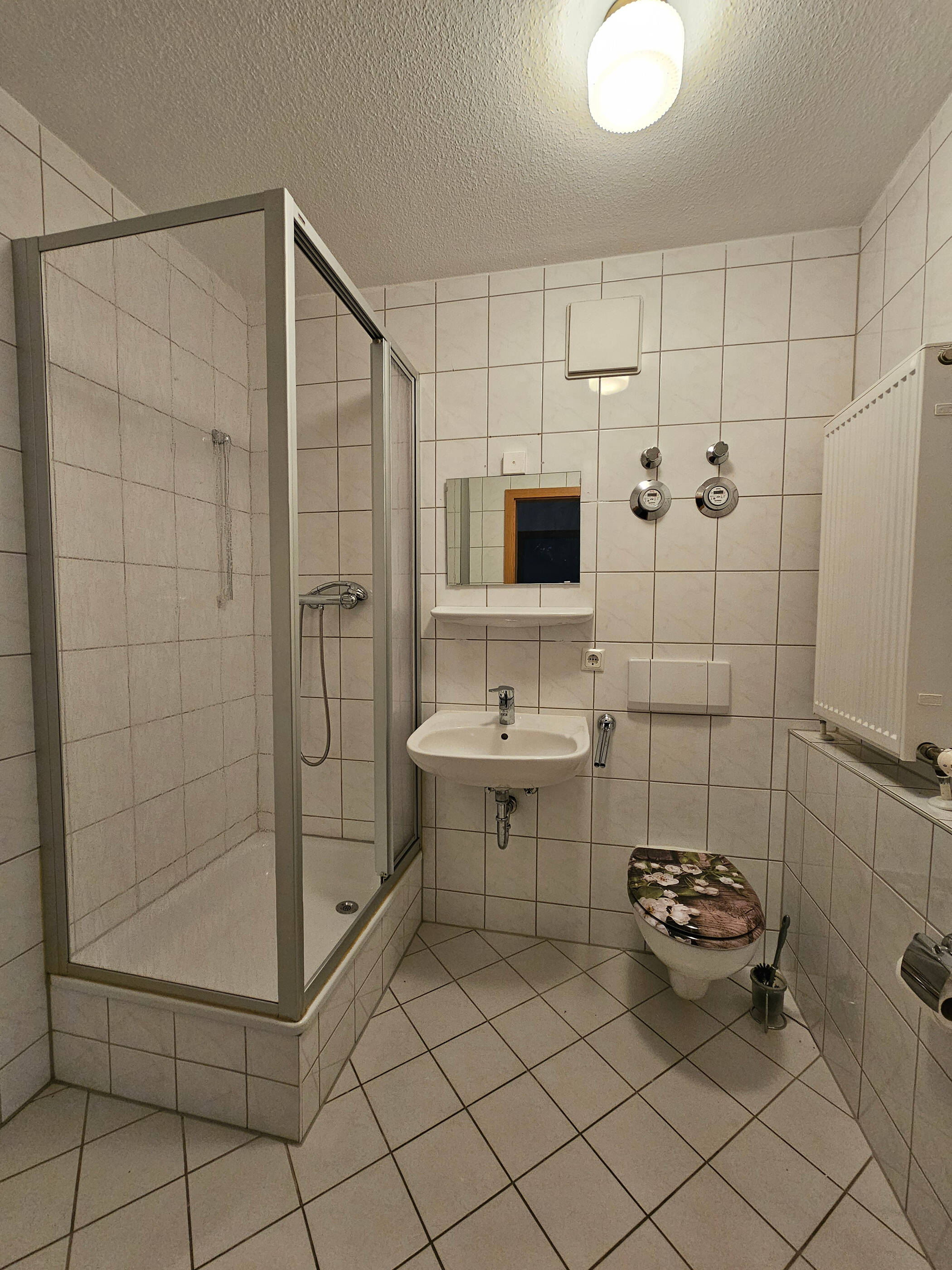 Gemütliche 2 Raum Wohnung mit Balkon im Zentrum – Zöllnerstr. 7, 9111 Chemnitz – Vorschaubild 2