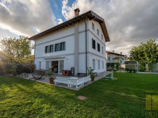 Einfamilienhaus zum Kauf 950.000 € 3 Zimmer 350 m² Feletto 33010