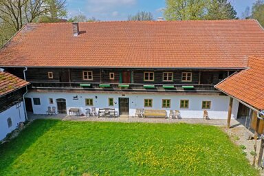 Bauernhaus zum Kauf provisionsfrei 1.300.000 € 6 Zimmer 340 m² 4.900 m² Grundstück frei ab sofort Dirnaich Gangkofen 84140