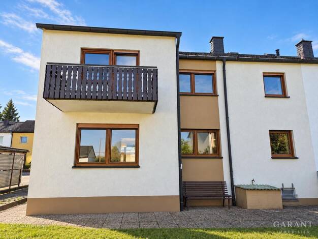Doppelhaushälfte zum Kauf 135.000 € 8 Zimmer 153 m² 890 m² Grundstück Kirchenlamitz Kirchenlamitz 95158