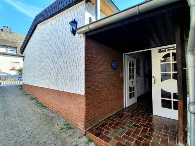 Doppelhaushälfte zur Miete 700 € 3 Zimmer 120 m² frei ab sofort Mayen 56727