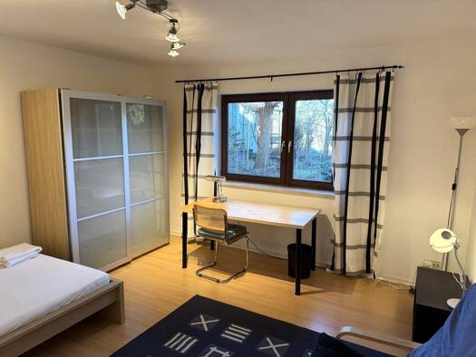 Wohnung zur Miete 450 € 1 Zimmer 37 m² Burgberg Erlangen 91054