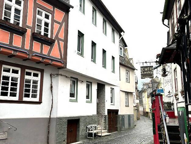 Einfamilienhaus zum Kauf 260.000 € 10 Zimmer 214,7 m² 113 m² Grundstück St Goarshausen Sankt Goarshausen 56346