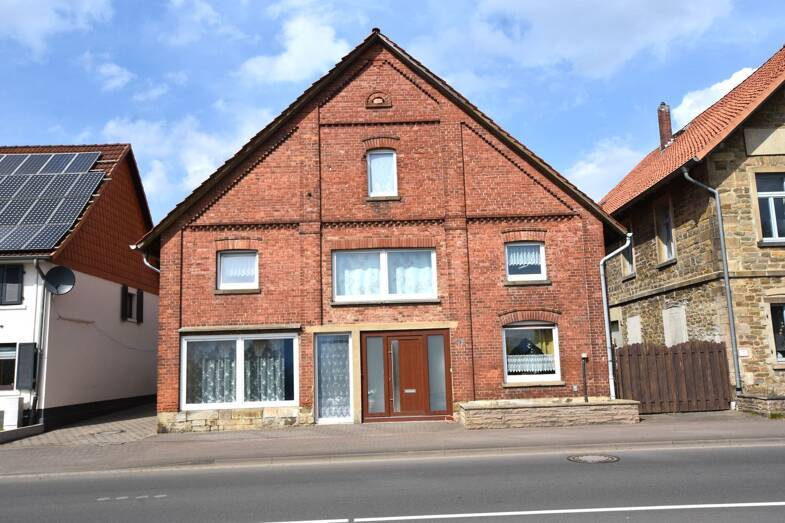 Einfamilienhaus zum Kauf 199.900 € 9 Zimmer 200 m² 318 m² Grundstück Alte Heerstraße 17A Deckbergen Rinteln 31737