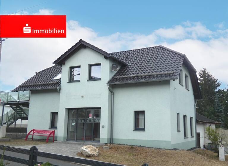 Mehrfamilienhaus zum Kauf provisionsfrei 249.000 € 11 Zimmer 86,4 m²<br/>Wohnfläche 774 m²<br/>Grundstück ab sofort<br/>Verfügbarkeit Remptendorf Remptendorf 07368