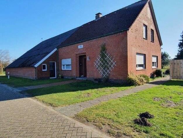 Haus zum Kauf 250.000 € 5 Zimmer 220 m² 9.998 m² Grundstück Spetzerfehn Großefehn 26629