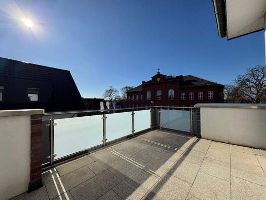 Penthouse zur Miete 1.570 € 3 Zimmer 128,9 m² frei ab sofort Innenstadt Gütersloh 33330