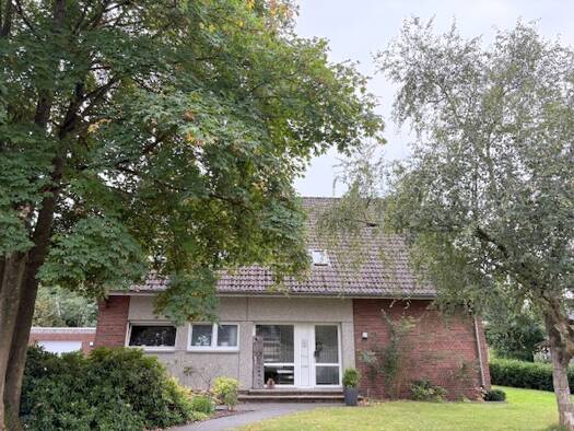 Studio zur Miete 760 € 4 Zimmer 109 m² 1. Geschoss Papenburg 26871