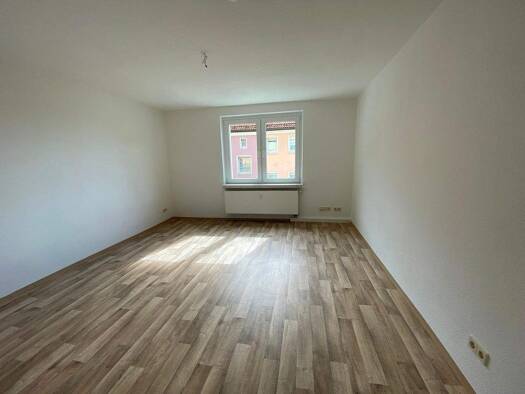 Wohnung zur Miete 388 € 3 Zimmer 57,4 m² 1. Geschoss Joseph-Haydn-Straße 10 Suhl 98529