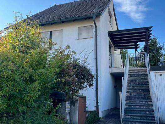 Einfamilienhaus zum Kauf 4 Zimmer 250 m² 570 m² Grundstück frei ab sofort Lengfeld Würzburg 97076