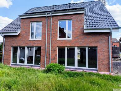 Doppelhaushälfte zur Miete - Erstbezug 1.840 € 6 Zimmer 132 m² 240 m² Grundstück frei ab 01.01.2026 Werne 59368