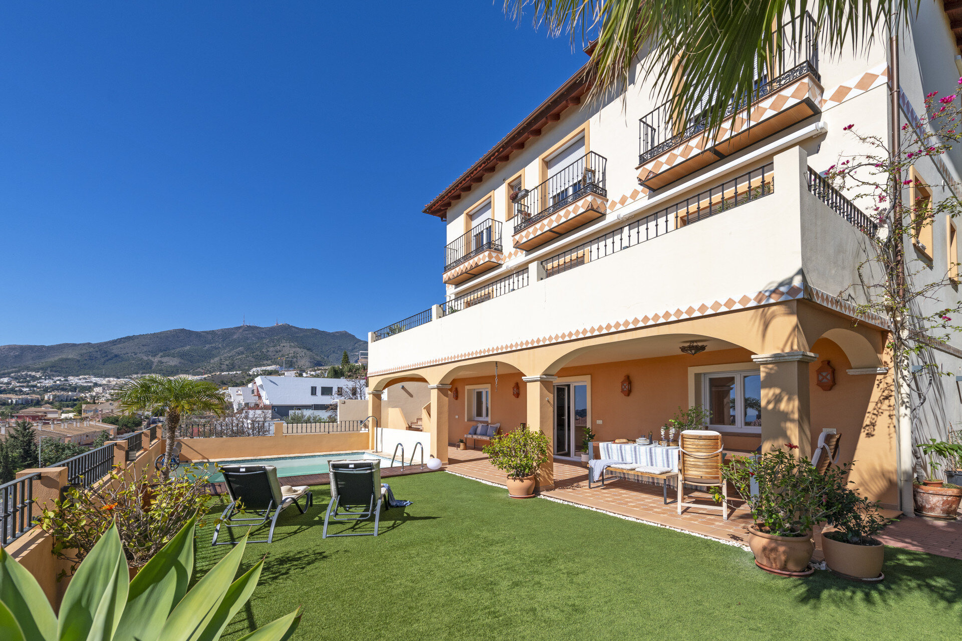 Villa zum Kauf 1.250.000 € 5 Zimmer 368,9 m²<br/>Wohnfläche 472 m²<br/>Grundstück Benalmadena 29630