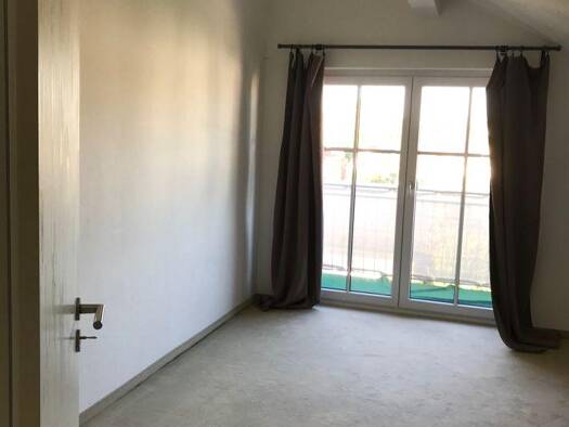 Maisonette zur Miete 650 € 4 Zimmer 14 m² Geschoss 1/2 frei ab sofort Milbertshofen-Am Hart München 80939