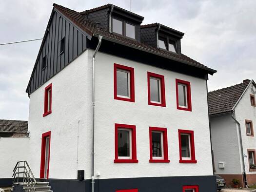 Einfamilienhaus zur Miete 1.000 € 5 Zimmer 143 m² 159 m² Grundstück frei ab sofort Hauptstraße 30 Nohn 54578