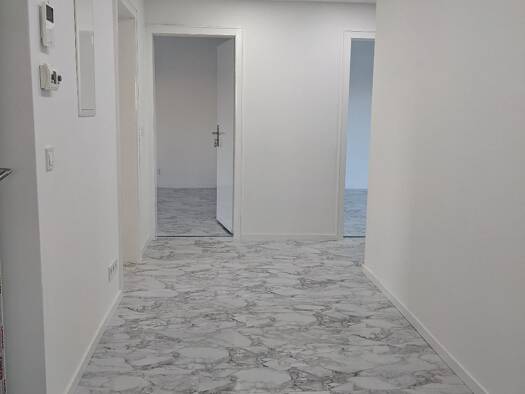 Wohnung zur Miete 1.200 € 4 Zimmer 100 m² Geschoss 1/2 frei ab sofort Groß-Gerau 64521