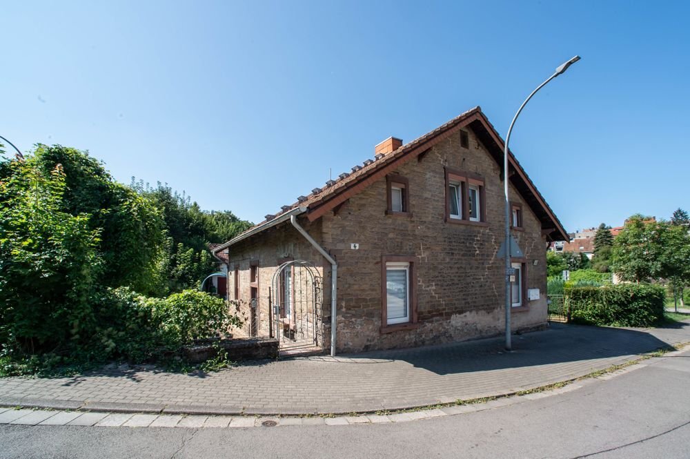 Einfamilienhaus zum Kauf 175.000 € 6 Zimmer 156,1 m²<br/>Wohnfläche 1.062 m²<br/>Grundstück Sulzbach Sulzbach/Saar 66280