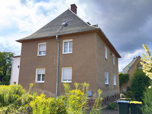 Doppelhaushälfte zum Kauf 79.900 € 5 Zimmer 108 m² 430 m² Grundstück Burkersdorfer Straße 129 Burgstädt Burgstädt 09217