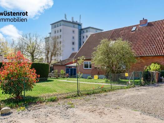 Sonstiges zum Kauf provisionsfrei als Kapitalanlage geeignet 320.000 € 8 Zimmer 214,3 m² 1.347 m² Grundstück Lütjenburg 24321