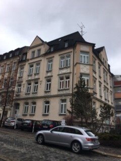 Wohnung zur Miete 380 € 4 Zimmer 98 m²<br/>Wohnfläche 3.<br/>Geschoss ab sofort<br/>Verfügbarkeit Voßstraße 12 Haselbrunn Plauen 08525