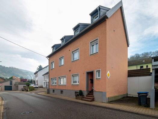 Einfamilienhaus zum Kauf 365.000 € 9 Zimmer 190 m² 226,1 m² Grundstück Irsch 54451