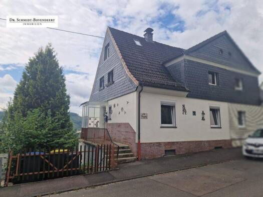 Doppelhaushälfte zum Kauf 190.000 € 6 Zimmer 131 m² 498 m² Grundstück Niederschelden Siegen / Niederschelden 57080