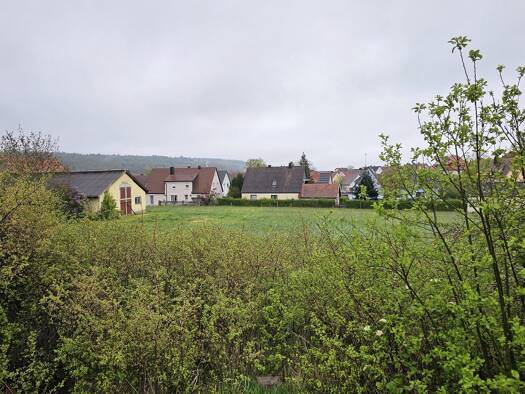 Mehrfamilienhaus zum Kauf 280.000 € 187,9 m² 7.015 m² Grundstück frei ab sofort Oberdachstetten Oberdachstetten 91617