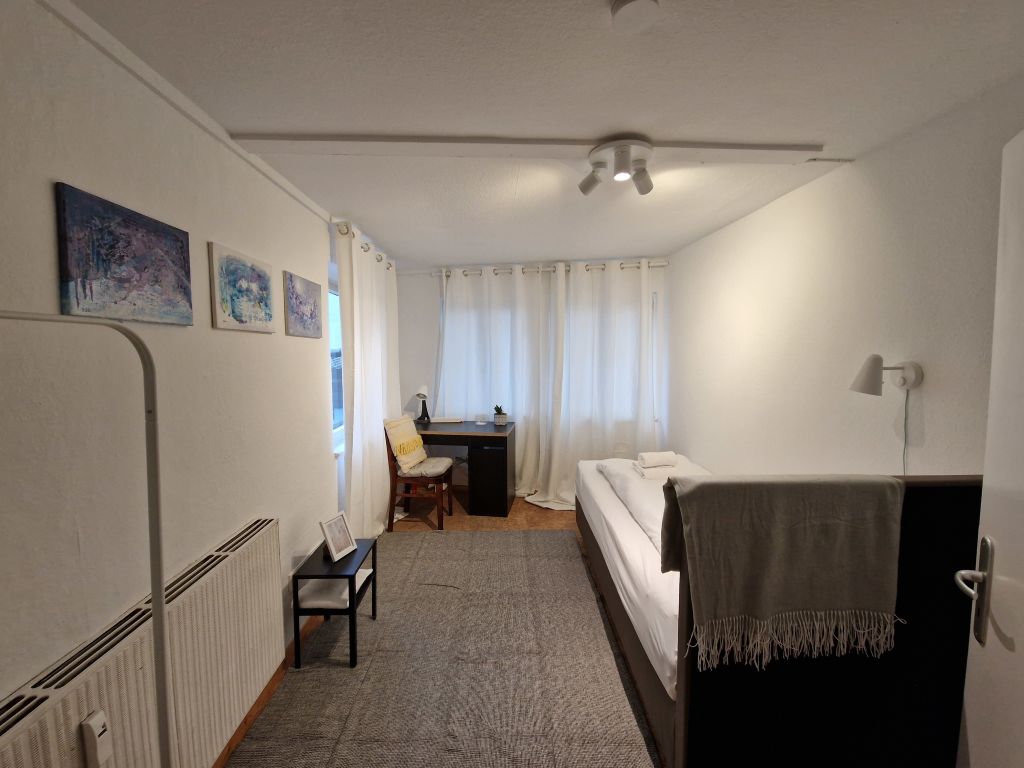 Wohnung zur Miete Wohnen auf Zeit 1.118 € 2 Zimmer 31 m²<br/>Wohnfläche 01.03.2025<br/>Verfügbarkeit Zwischenhausen Altstadt Marburg 35037