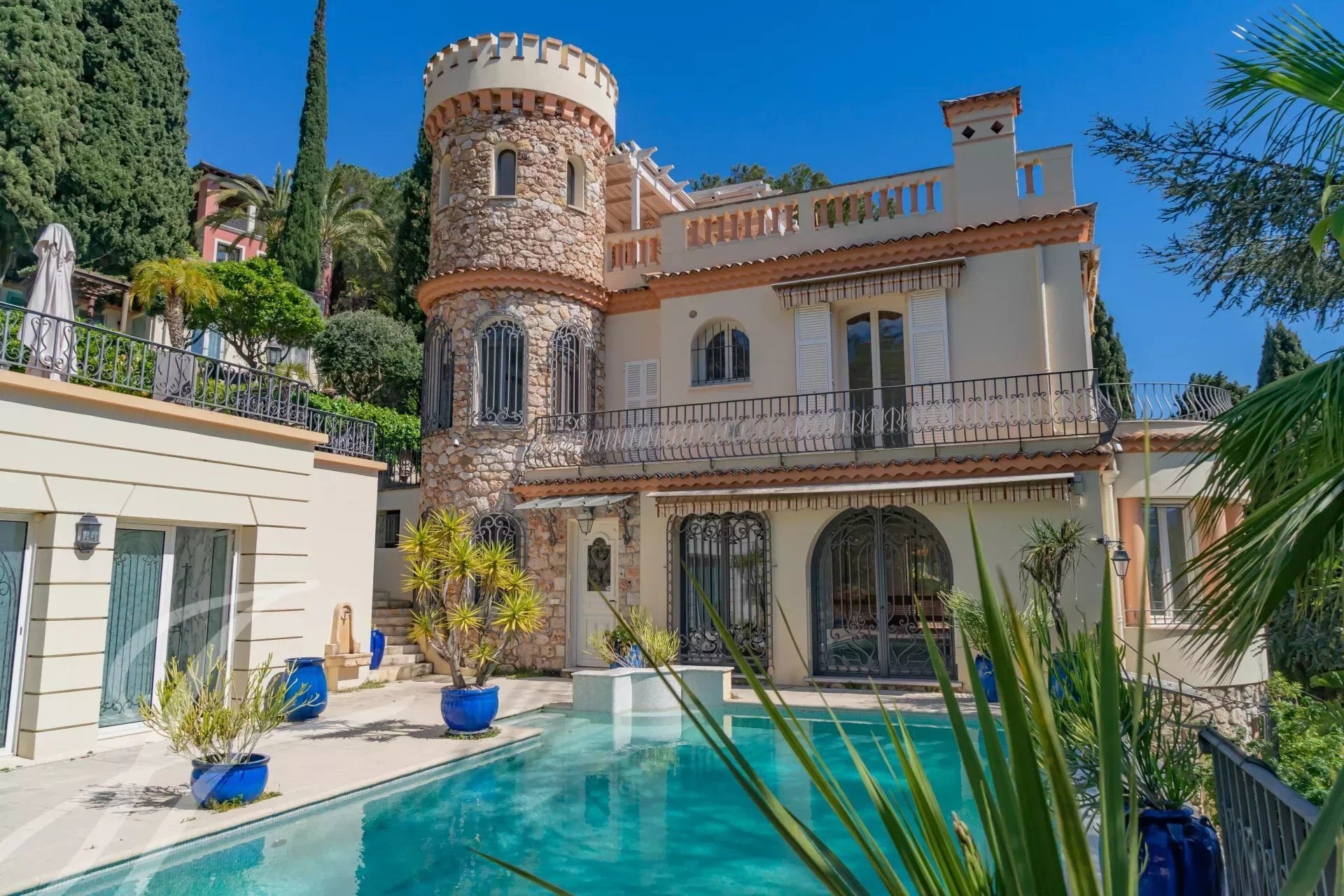 Villa zum Kauf provisionsfrei 7.600.000 € 325 m²<br/>Wohnfläche 2.500 m²<br/>Grundstück Val de Gorbio Roquebrune-Cap-Martin 06190