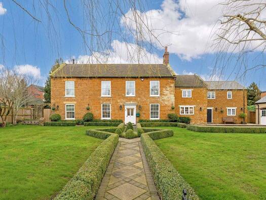 Einfamilienhaus zum Kauf 2.002.322 € 9 Zimmer Stone Gables 22 High Street Northampton NN7 3AS