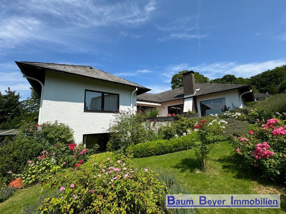 Einfamilienhaus zum Kauf 430.000 € 7 Zimmer 350 m²<br/>Wohnfläche 1.495 m²<br/>Grundstück Northeim Northeim 37154