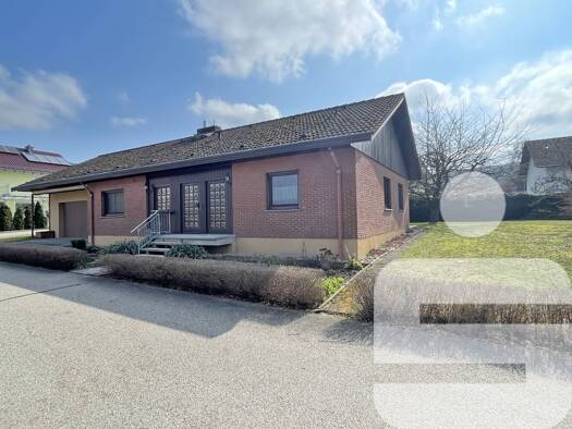 Bungalow zum Kauf 409.000 € 4 Zimmer 135 m² 921 m² Grundstück Obermässing Greding 91171