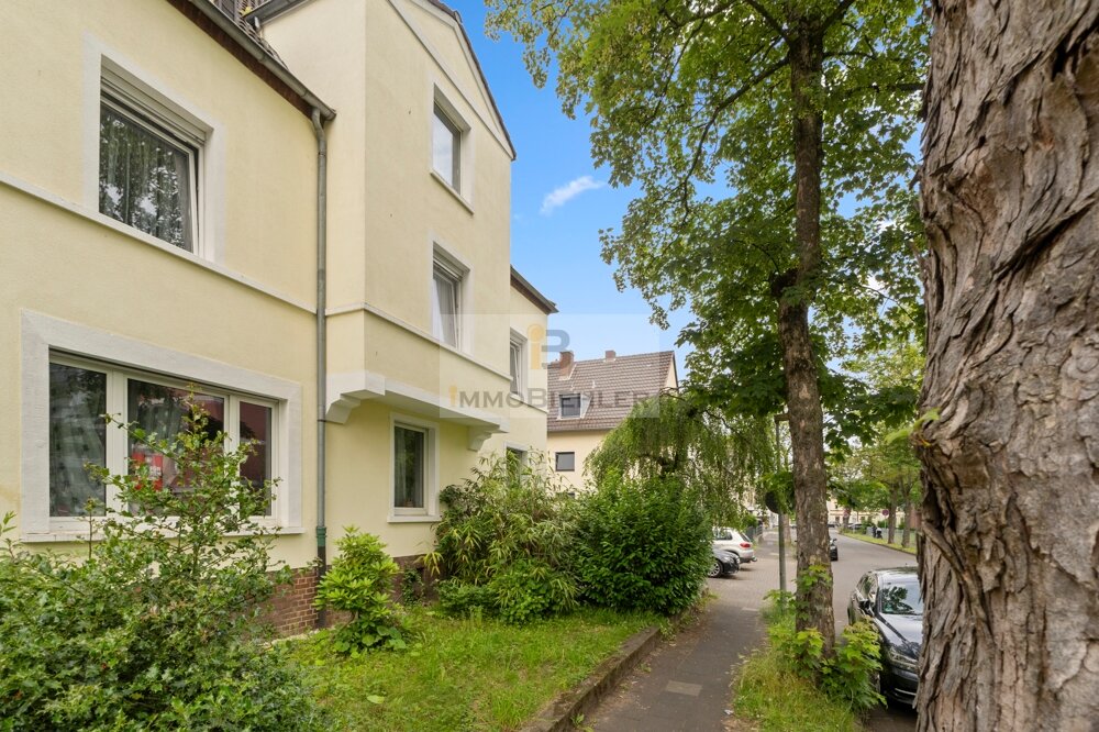 Haus zum Kauf 929.000 € 15 Zimmer 307 m²<br/>Wohnfläche 834 m²<br/>Grundstück Wiesdorf - Ost Leverkusen 51373