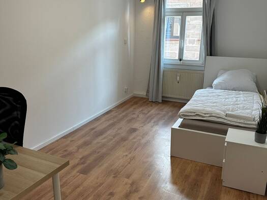 WG-Zimmer zur Miete 500 € 13 m² 2. Geschoss frei ab 15.10.2026 Innenstadt Erlangen 91054