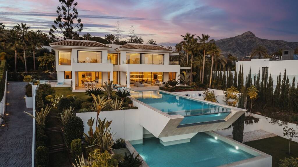 Villa zum Kauf provisionsfrei 6.990.000 € 7 Zimmer 966 m² 2.100 m² Grundstück Nueva Andalucia 29660