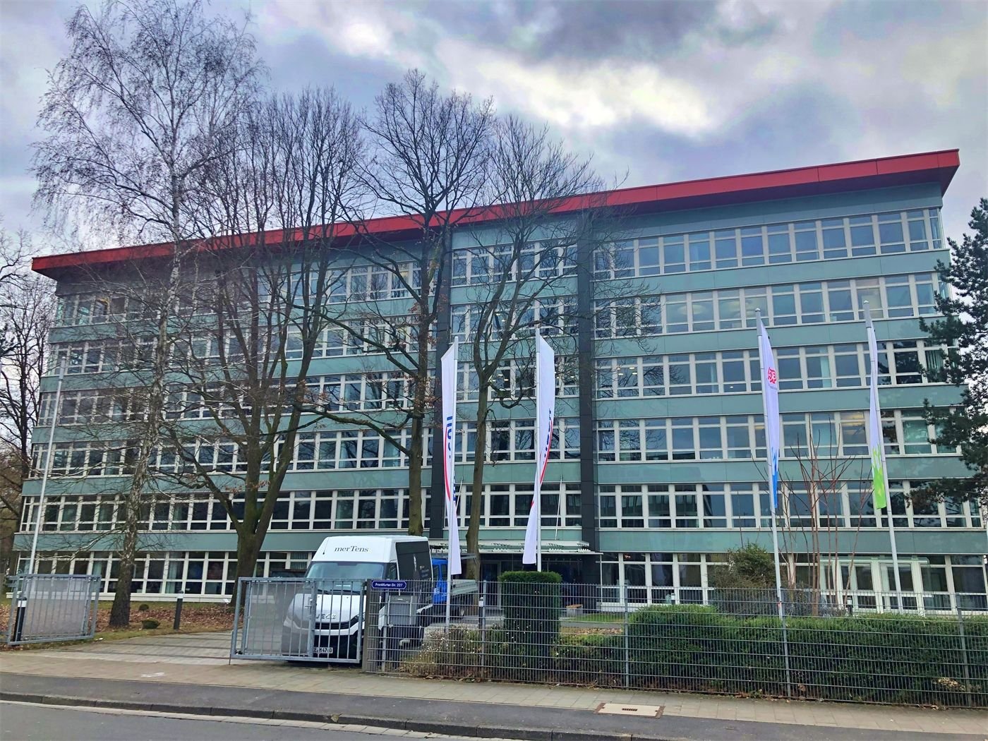 Bürofläche zur Miete 11,50 € 726,2 m²<br/>Bürofläche ab 726,2 m²<br/>Teilbarkeit Neu-Isenburg Neu-Isenburg 63263