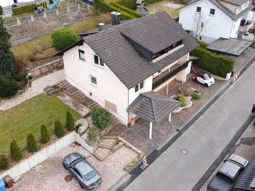 Mehrfamilienhaus zum Kauf 359.000 € 9 Zimmer 219 m² 822 m² Grundstück frei ab sofort Oberndorf Jossgrund 63637