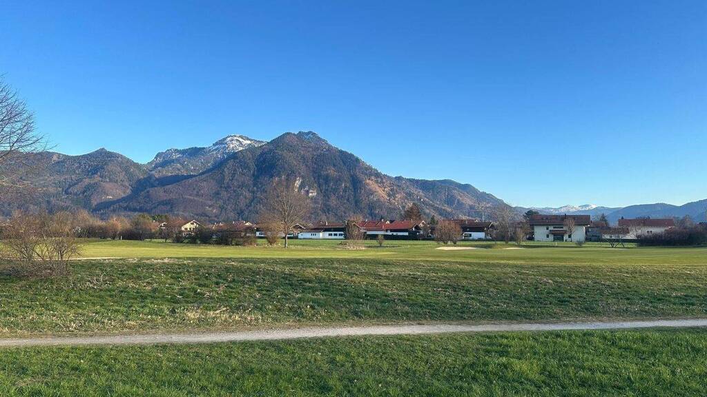 Wohnung zum Kauf - Erstbezug provisionsfrei 647.000 € 3 Zimmer 92 m² frei ab 01.10.2026 Grassau 83224