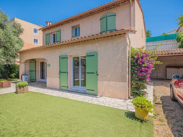 Villa zum Kauf 892.000 € 160 m² Ville-Les Saquedes-Le Bouillonnet Sainte-Maxime 83120
