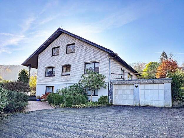 Einfamilienhaus zum Kauf 389.000 € 9 Zimmer 265 m² 1.968 m² Grundstück Berlebeck Detmold 32760