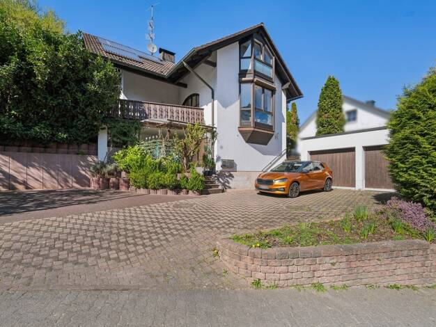 Einfamilienhaus zum Kauf 670.000 € 9 Zimmer 183 m² 558 m² Grundstück Glattbach 63864