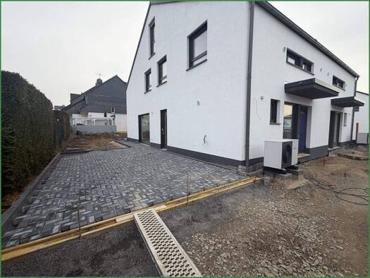 Doppelhaushälfte zur Miete 2.395 € 5 Zimmer 163 m² 300 m² Grundstück frei ab 01.03.2026 Blecher Odenthal 51519