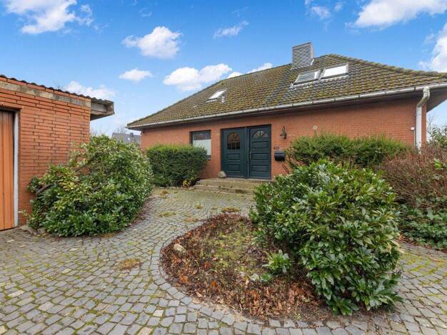 Einfamilienhaus zum Kauf 329.000 € 6 Zimmer 125 m² 867 m² Grundstück Schenefeld 25560