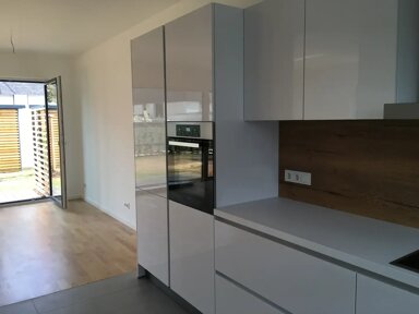 Haus zur Miete 900 € 5 Zimmer 116 m² 206 m² Grundstück Eugen-Blanck-Straße Kalbach-Riedberg Frankfurt am Main 60438