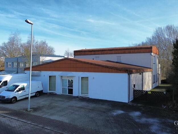 Mehrfamilienhaus zum Kauf 180.000 € 3 Zimmer 90 m² 1.915 m² Grundstück Treuen Treuen 08233