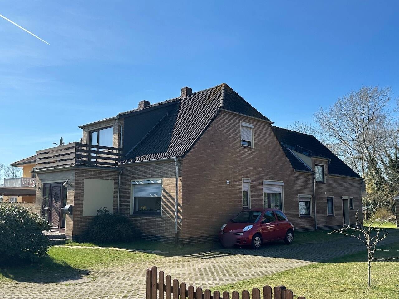 Immobilie in Weyhe - +++Modernisiert, sehr großzügig, in sehr guter Lage mit Traumgrundstück+++ - Bild 1