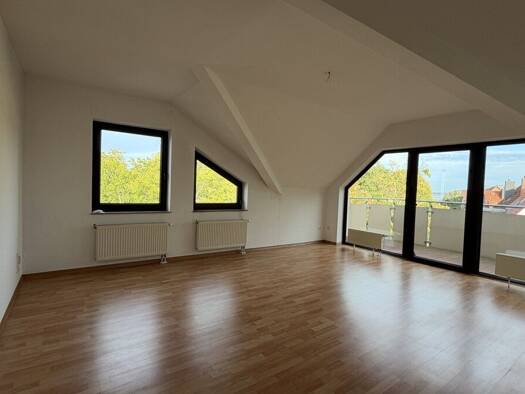 Wohnung zur Miete 528 € 2 Zimmer 66 m² Bitterfeld Bitterfeld-Wolfen 06749