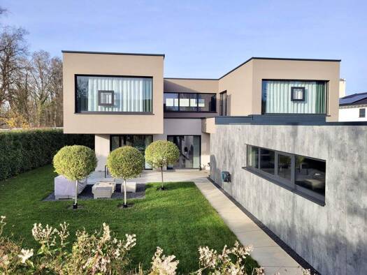 Einfamilienhaus zum Kauf 990.000 € 5 Zimmer 216,4 m² 750 m² Grundstück Thannhausen 86470