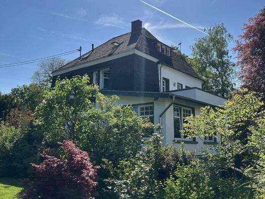 Villa zum Kauf 7 Zimmer 239 m² 899 m² Grundstück Unkel 53572