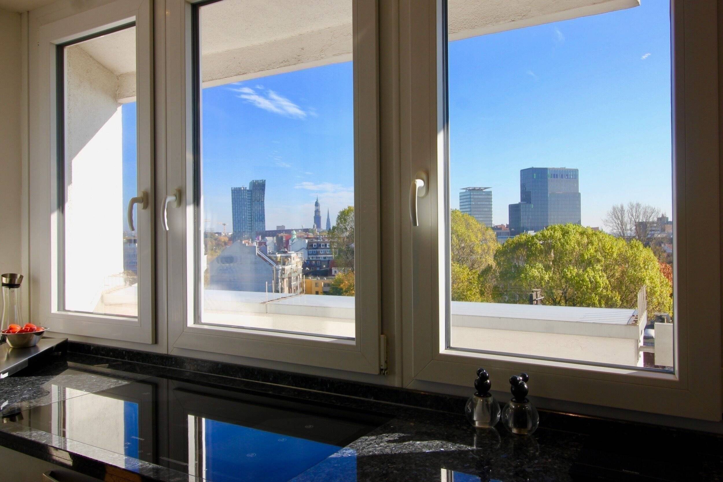 WEITBLICK Luxuswohnung - 2 Balkone - 2 CHICE Bäder - Whirlpool - mitten auf der legendären REEPERBAHN - aussergewöhnlich + besonders – Hamburg – Vorschaubild 15
