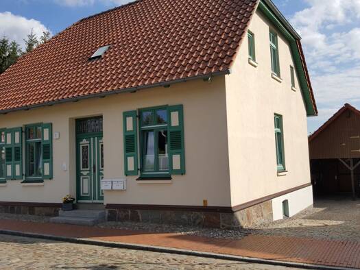 Haus zum Kauf 279.000 € 5 Zimmer 130 m² 500 m² Grundstück Grüne Straße 1 Zarrentin Zarrentin am Schaalsee 19246